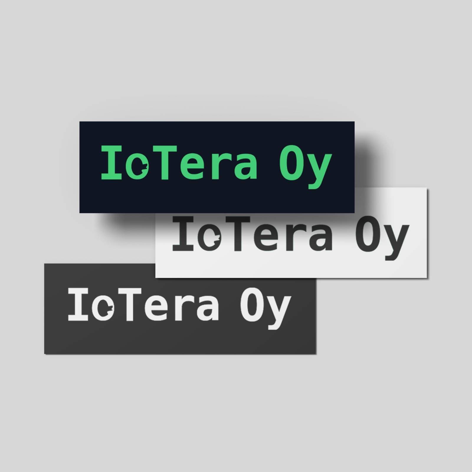 IoTera Oy:n logo tarroissa