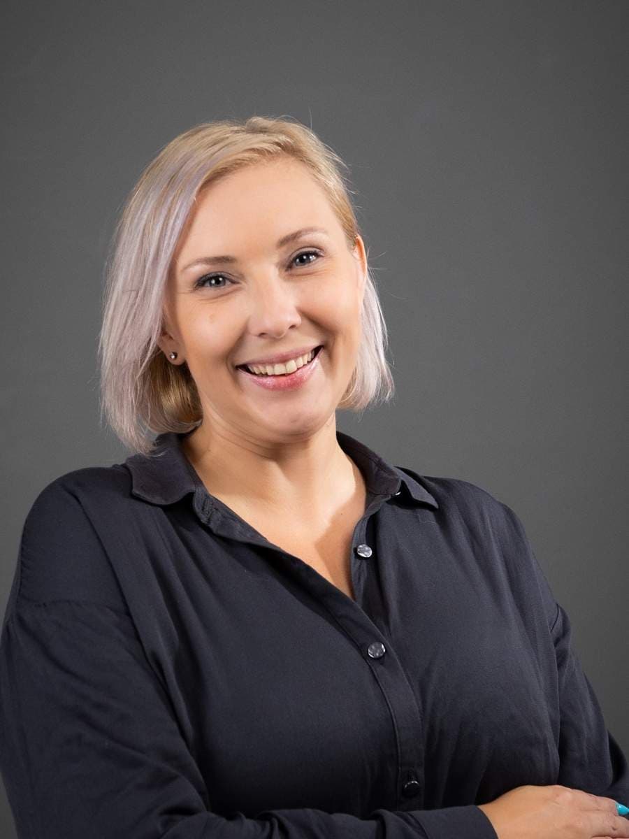 Laura, graafinen suunnittelija